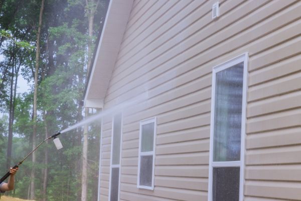 Cost of Exterior House Cleaning in Oconomowoc