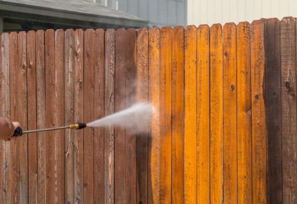 Cost of Fence Power Washing in Oconomowoc