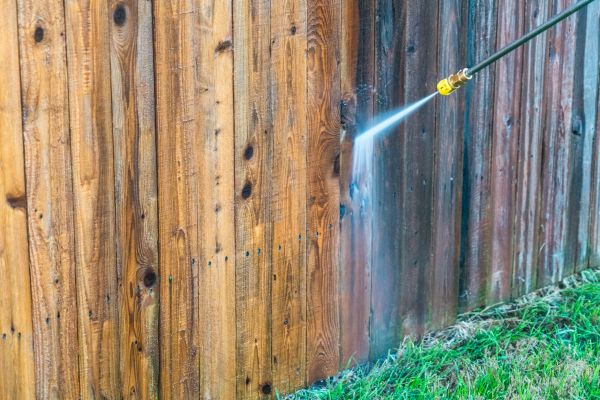Cost of Fence Pressure Washing in Oconomowoc