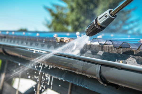 Cost of Gutter Pressure Washing in Oconomowoc