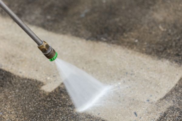 Cost of Garage Floor Power Washing in Oconomowoc