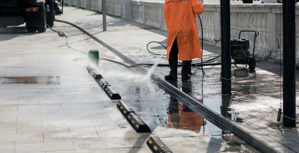 Cost of Parking Lot Pressure Washing in Oconomowoc