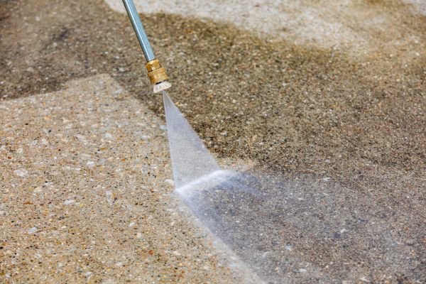 Cost of Driveway Pressure Cleaning in Oconomowoc