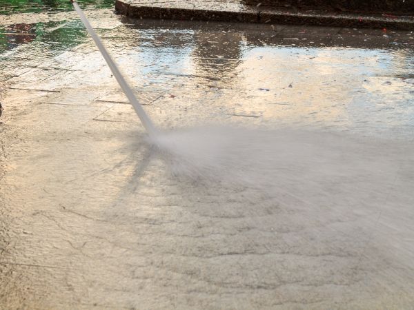 Cost of Pavement Cleaning Service in Oconomowoc