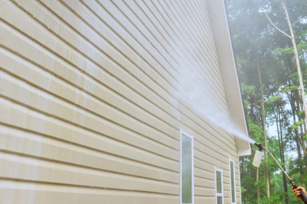 Cost of Home Exterior Washing in Oconomowoc