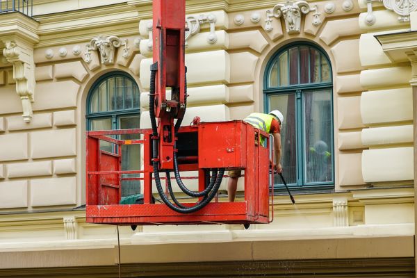 Cost of Building Power Washing in Oconomowoc