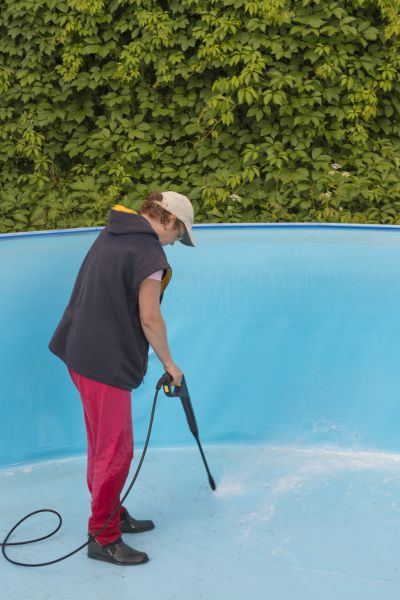 Cost of Pool Pressure Washing in Oconomowoc