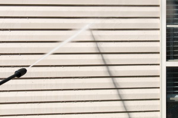 Cost of Apartment Power Washing in Oconomowoc